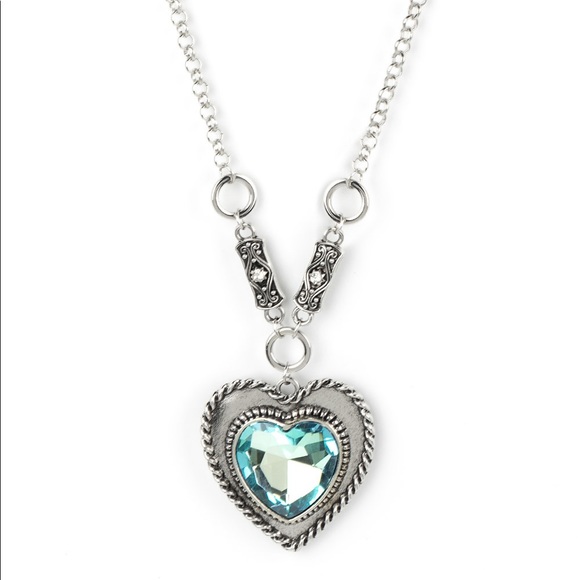 paparazzi Jewelry - ♥️ Heart Full of Fabulous - Blue Necklace